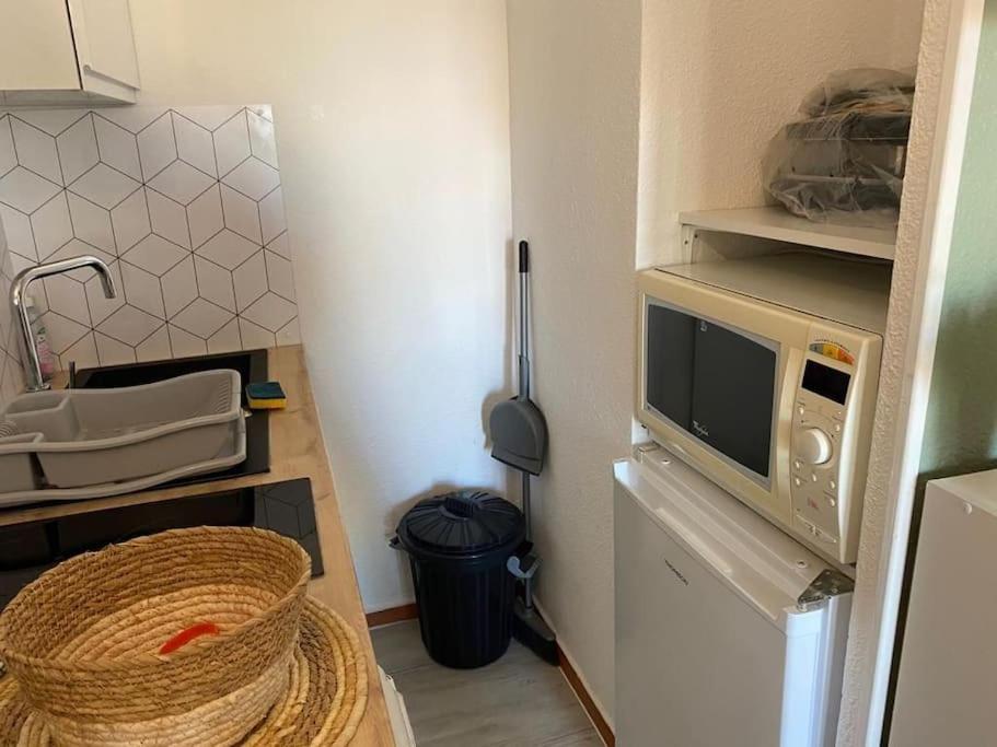 Superbe Studio Renove Avec Piscine Et Vue Marina Le Barcares Luaran gambar