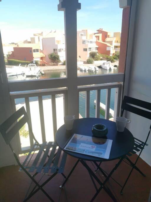 Superbe Studio Renove Avec Piscine Et Vue Marina Le Barcares Luaran gambar