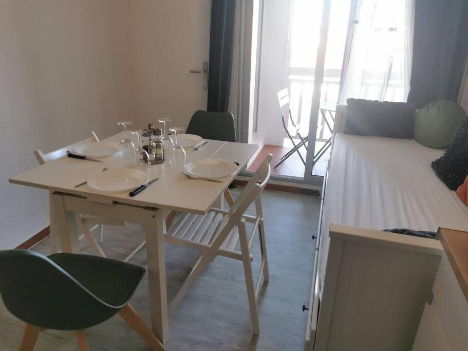Superbe Studio Renove Avec Piscine Et Vue Marina Le Barcares Luaran gambar